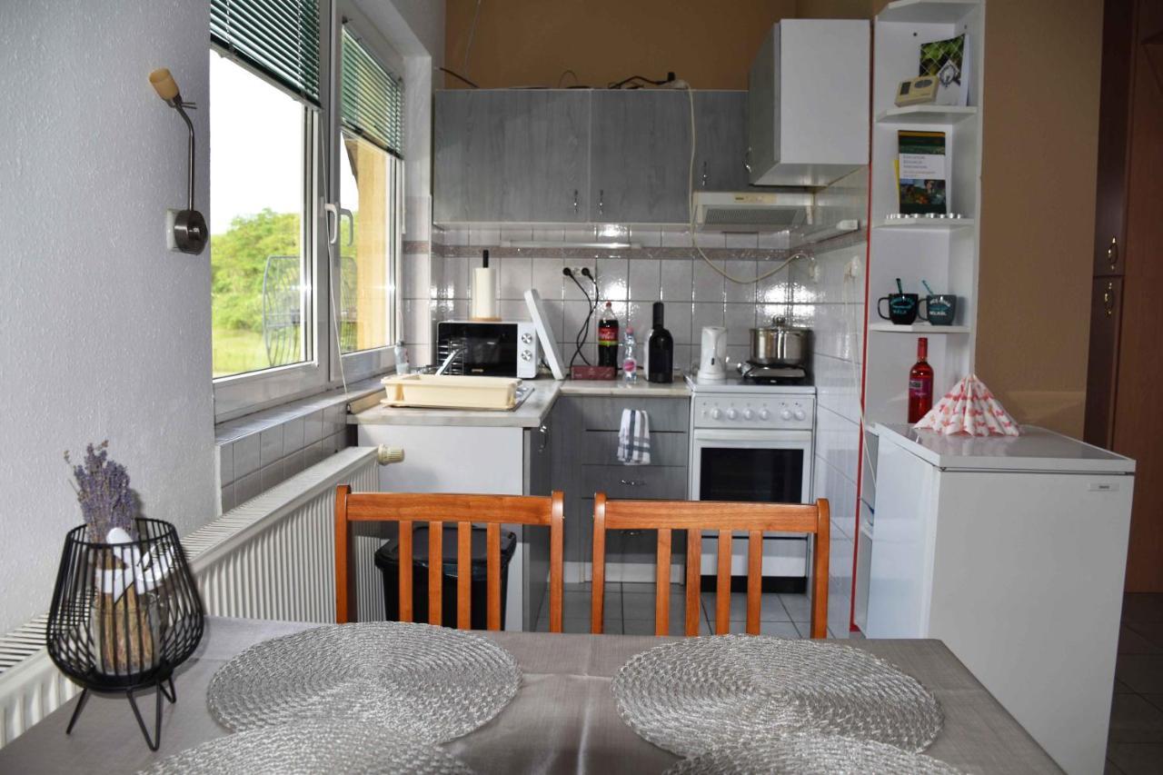 Pilikan Apartments - Park, Agroturism, Vineyard & Farm Cserszegtomaj Bagian luar foto