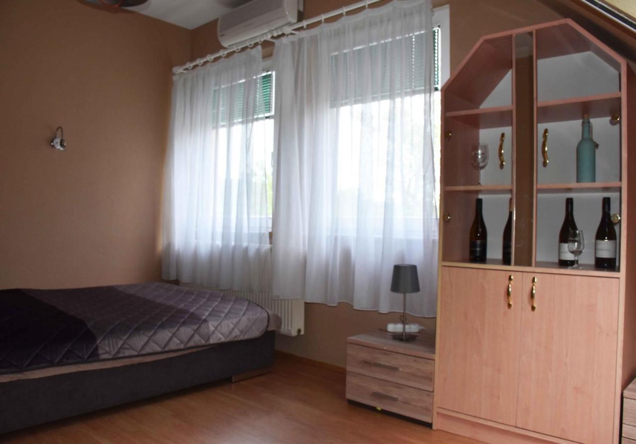 Pilikan Apartments - Park, Agroturism, Vineyard & Farm Cserszegtomaj Bagian luar foto