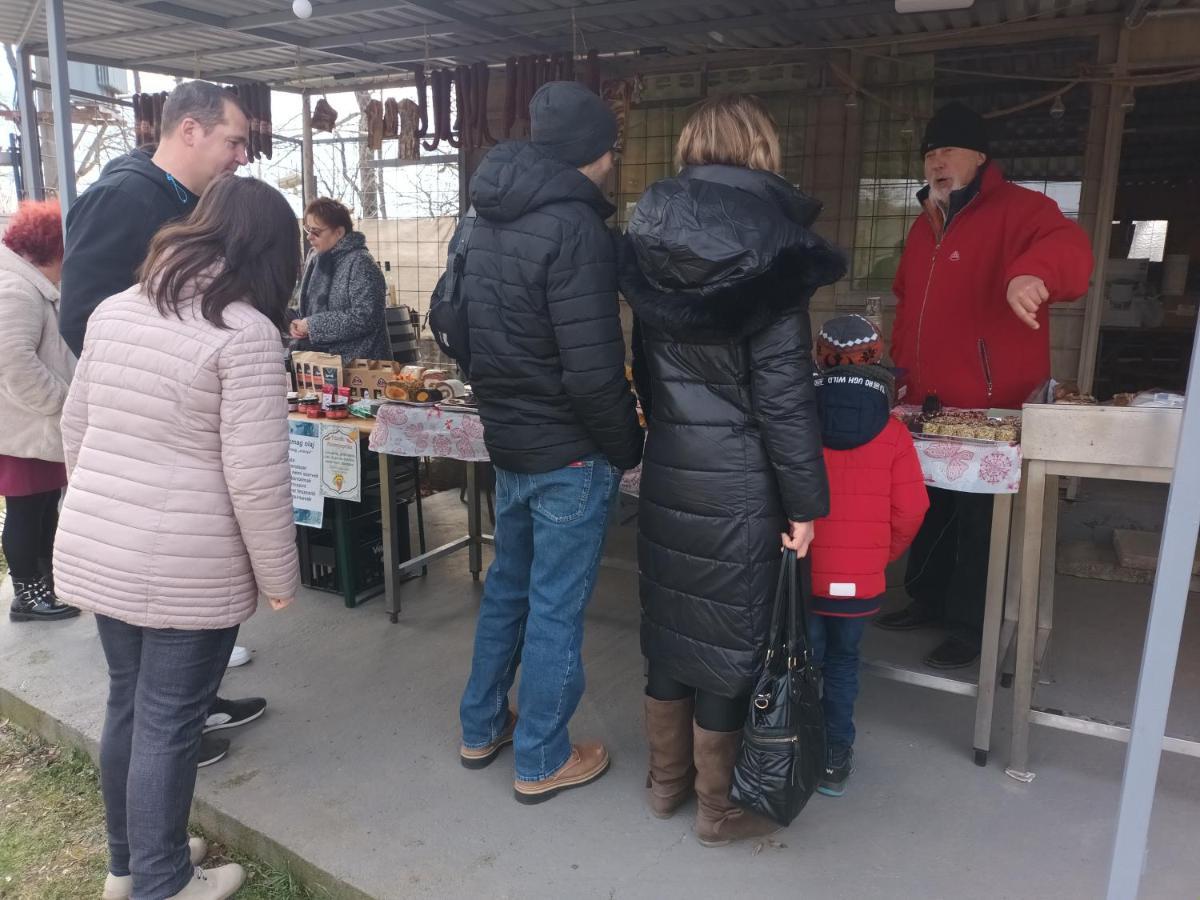 Pilikan Apartments - Park, Agroturism, Vineyard & Farm Cserszegtomaj Bagian luar foto